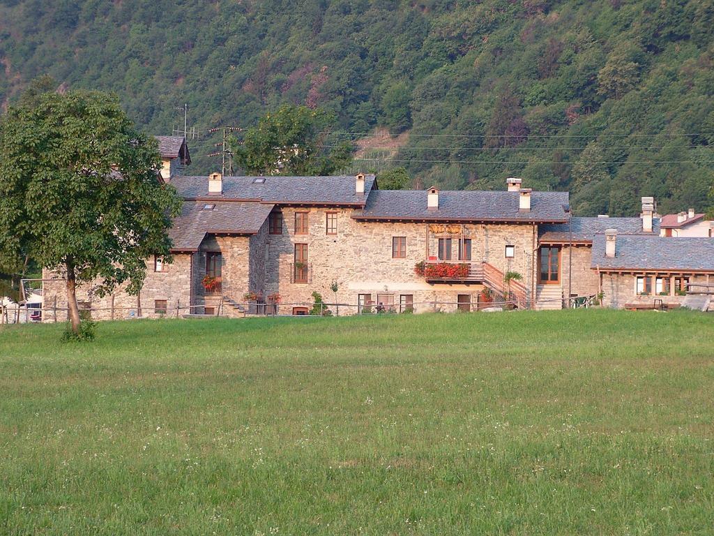 Le Case Dei Baff Morbegno Exterior photo